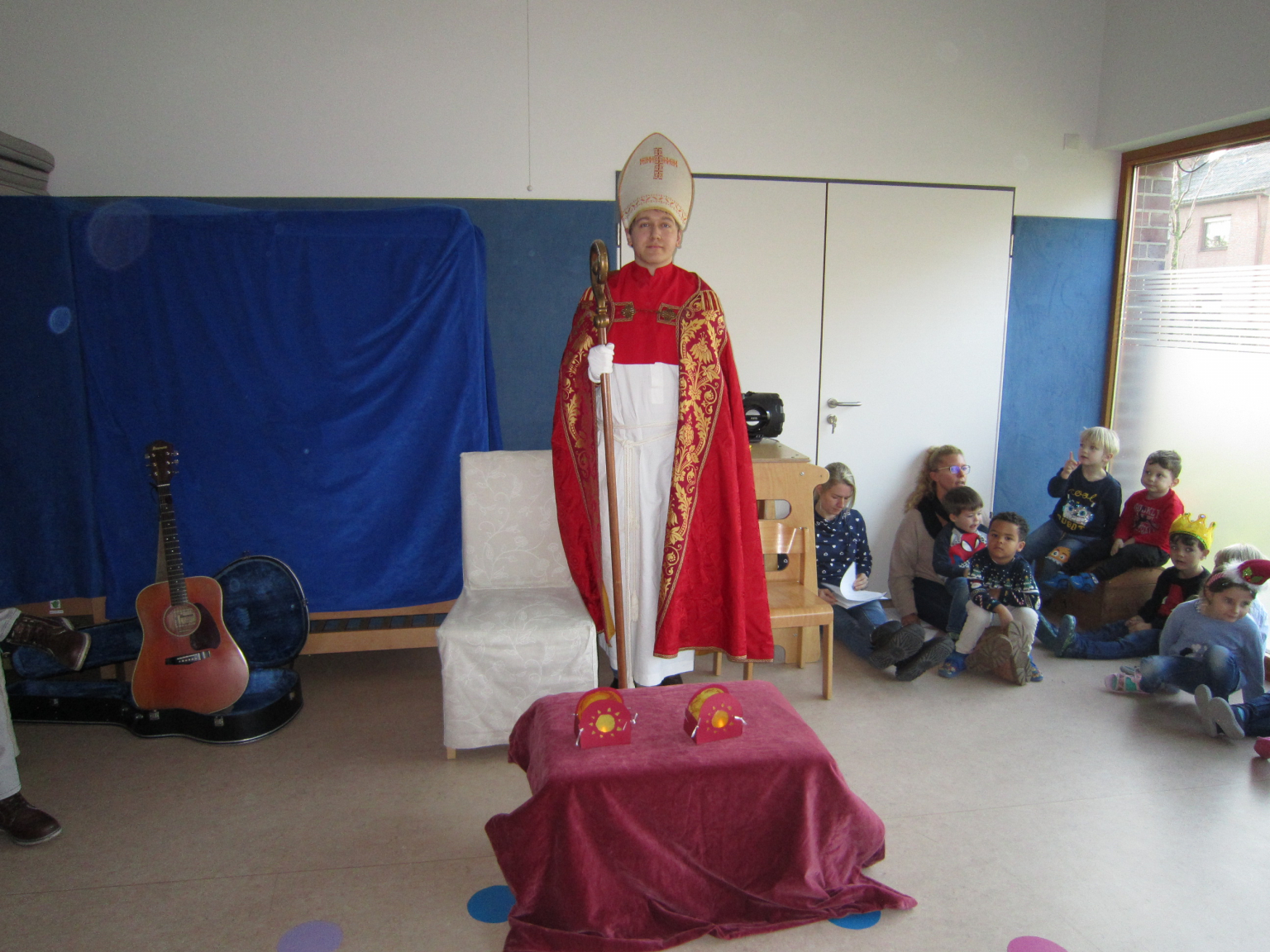  Foto zu Nikolaus im Kindergarten Christus König – Kindergarten Christus-König 